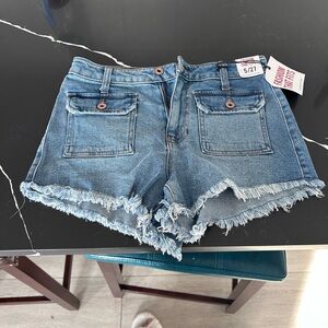 NWT Celebrity Pink Blue Frayed Jean Shorts Women’s Size 5/27